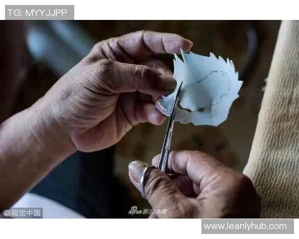 用蛋壳创作足球明星艺术作品探索创意与技艺的完美结合