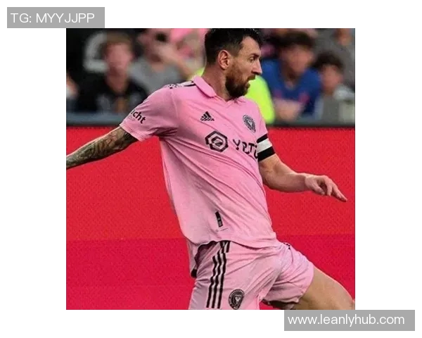 大足球明星展现肌肉魅力与运动精神的完美结合